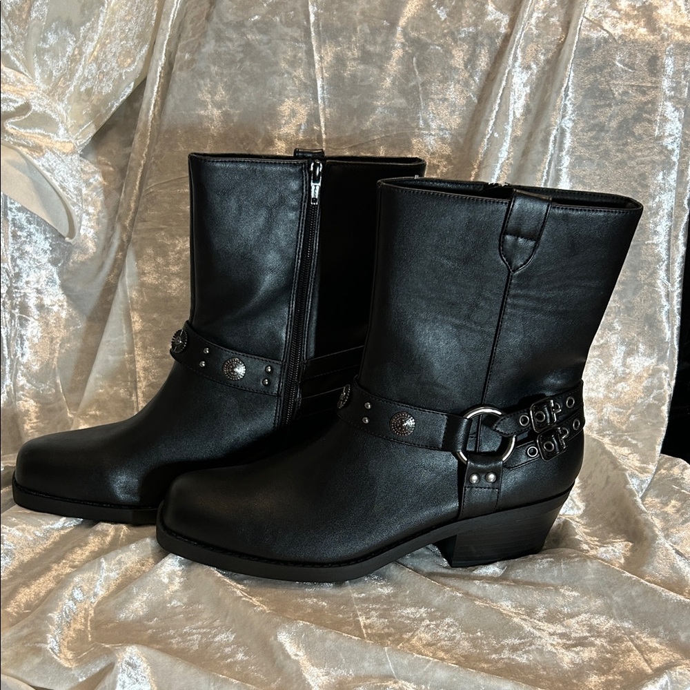 MWT WILD PAIR BLACK BIKER BOOTS 11M